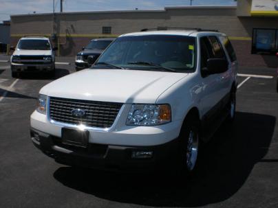 2004 FORD EXPEDITION XLT SUV. Exterior Color: WHITE Interior Color: GRAY